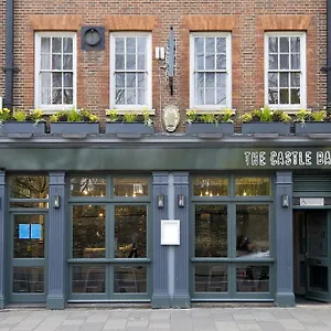 Couette-café The Castle Bar Only