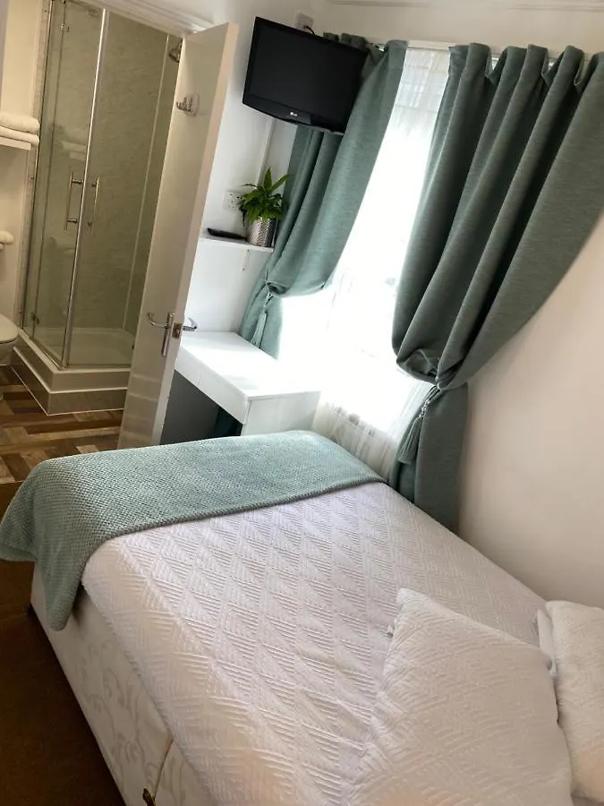 A & B Guest House Cambridge Ltd